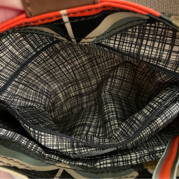Orla Kiely classic multi-stem print midi crossbody bag with adjustable strap - Picture 10 of 16